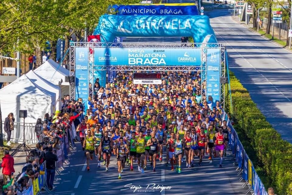 Mezza Maratona di Braga runners at the start